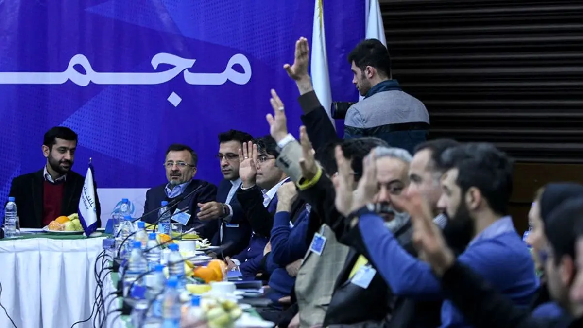 بازگشت محمدرضا داورزنی به ریاست فدراسیون والیبال/  معاون سابق وزارت ورزش، 25 رای از مجمع کسب کرد/ بهنام محمودی با 15 رای به صندلی ریاست نرسید