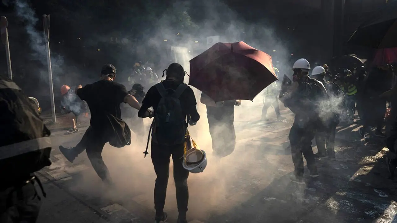 محاصره معترضان هنگ‌کنگی در دانشگاه پلی‌تکنیک