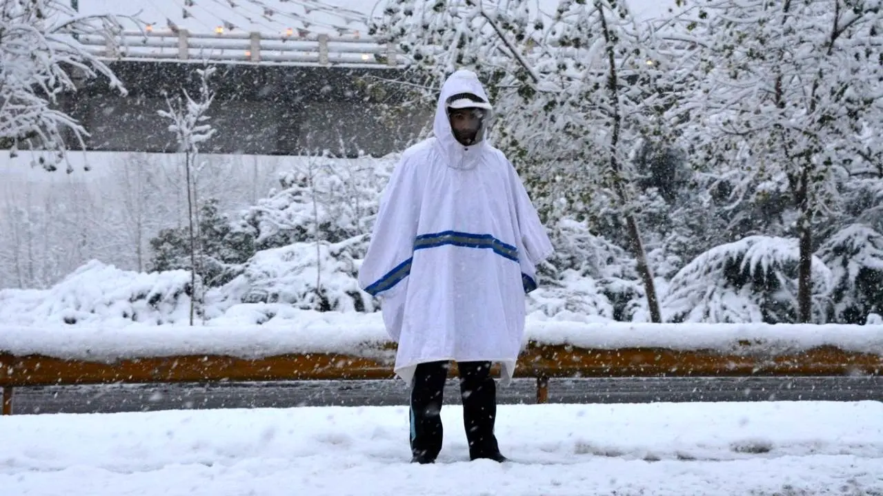«برف» بزرگراه یادگار امام را مسدود کرد + ویدئو