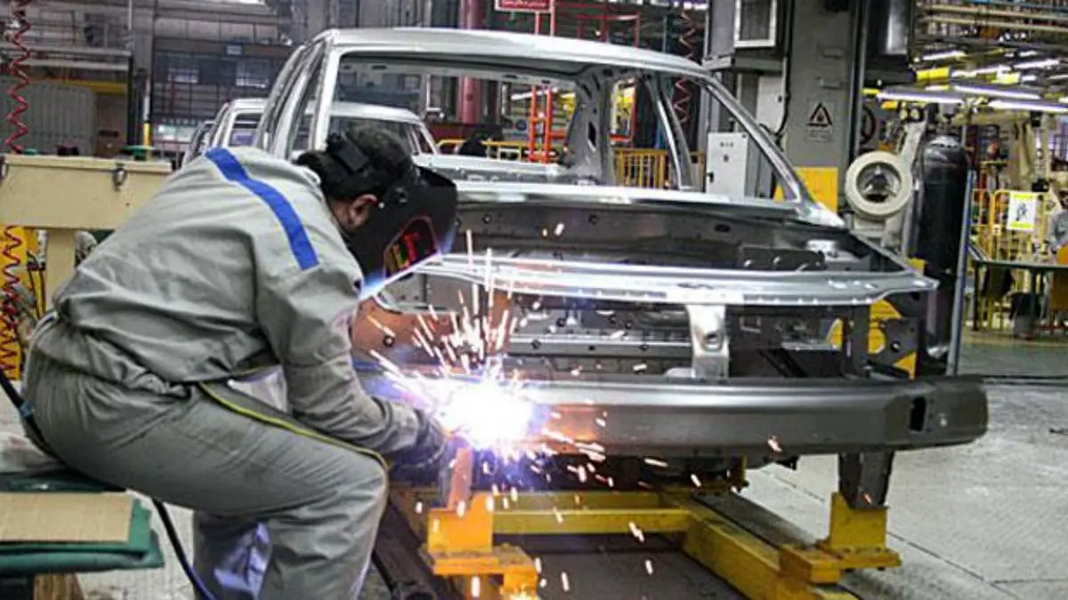 ایران خودرو روزی چند دستگاه خودرو تولید می‌کند؟