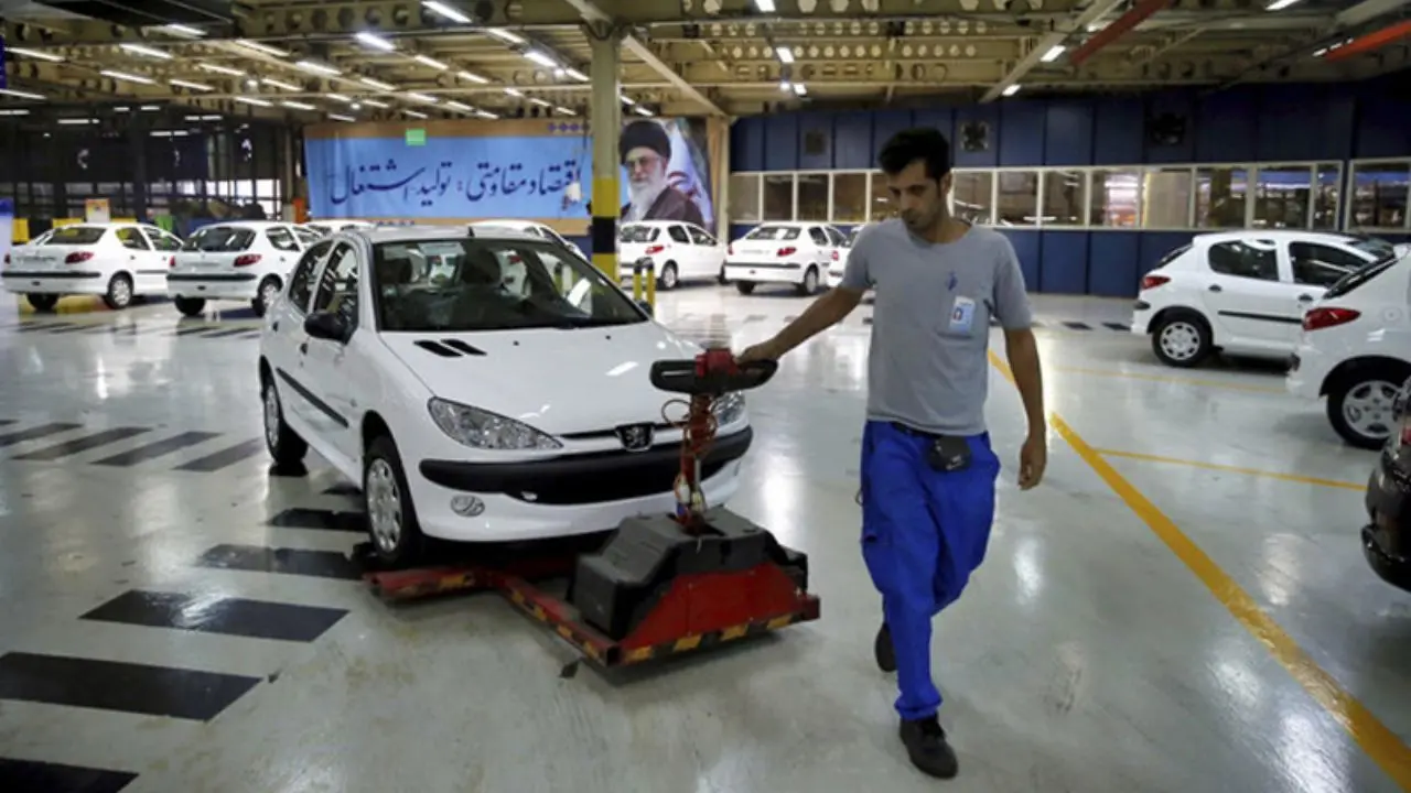 عبور تجاری سازی روزانه محصولات ایران خودرو از مرز 2800 دستگاه