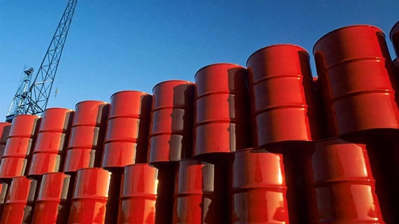 پس‌روی نفت در برابر رشد ذخایر آمریکا