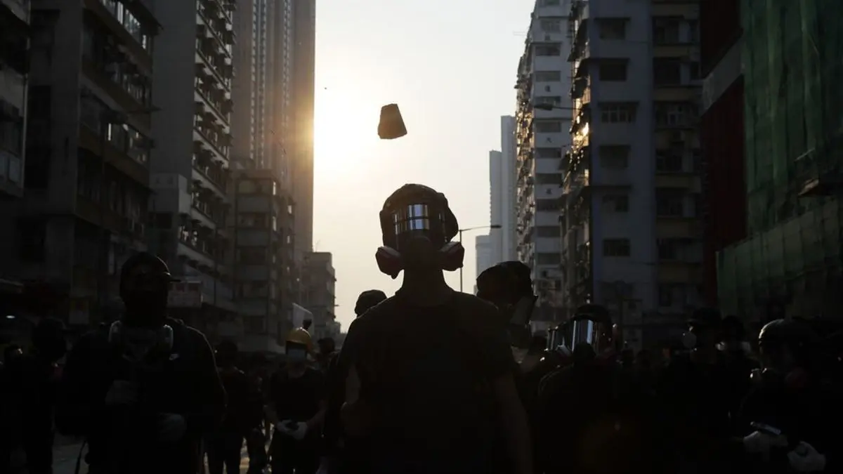 ادامه ناآرامی‌ها در هنگ‌کنگ/ پلیس به معترضان گاز اشک‌آور شلیک کرد