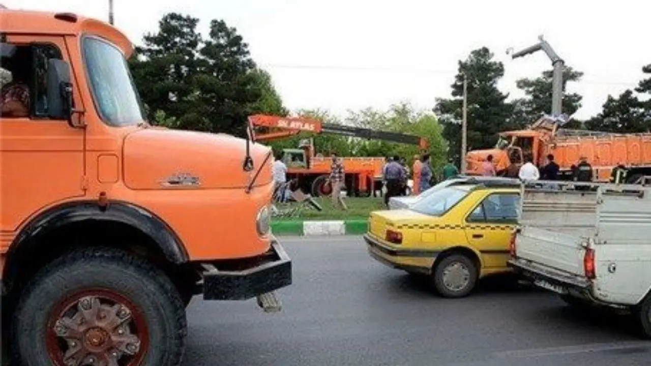 ممنوعیت ورود کامیون‌ها به تهران به دلیل استمرار آلودگی تمدید شد