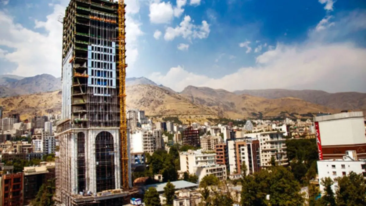 81 کیلومتر مربع پایتخت روی گسل است/ برج‌های بدون مجوز، اصلی‌ترین خطر تحریک گسل‌های تهران/ پیشاوری، مهندس شهرسازی: شهرداری و شورای شهر نباید اجازه ساخت‌و‌ساز غیرمجاز روی گسل‌ها را بدهند