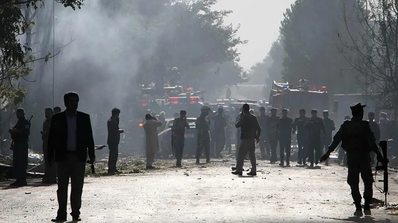 یک پایگاه ارتش افغانستان هدف حمله انتحاری قرار گرفت
