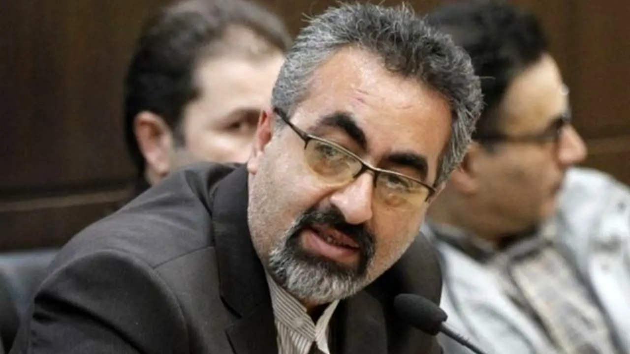 مشاور وزیر بهداشت برای پسر خود حکم دستیار ویژه صادر کرد + سند