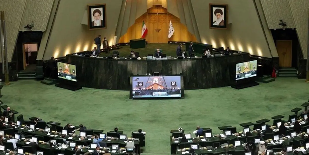 مجلس با استعفای نادران مخالفت کرد
