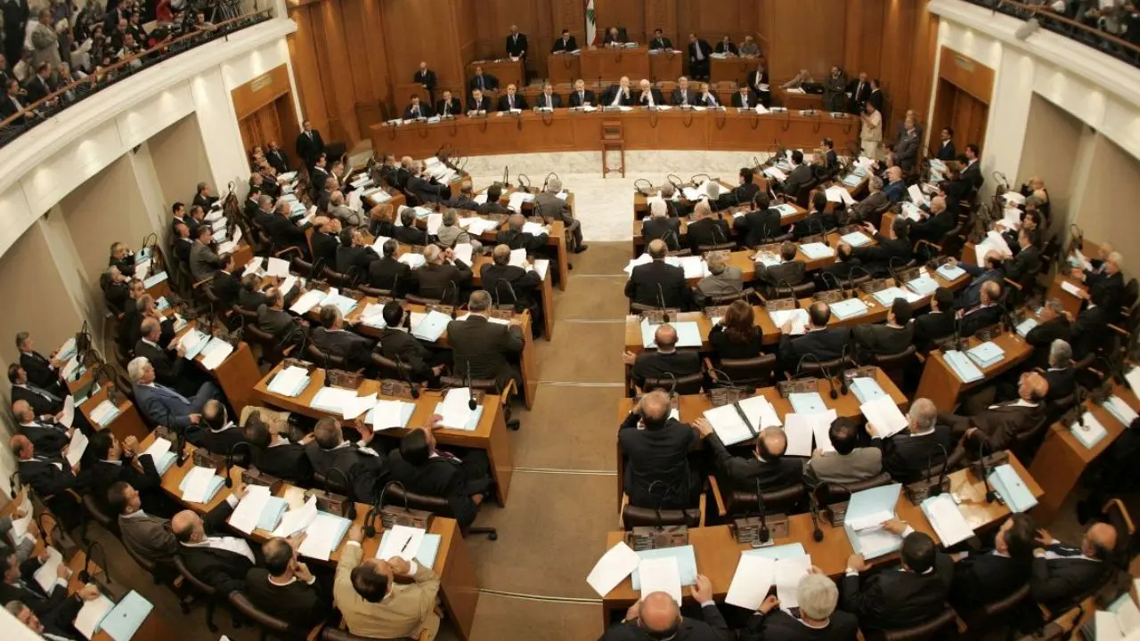 جلسه پارلمان لبنان برای انتخاب نخست‌وزیر به تعویق افتاد