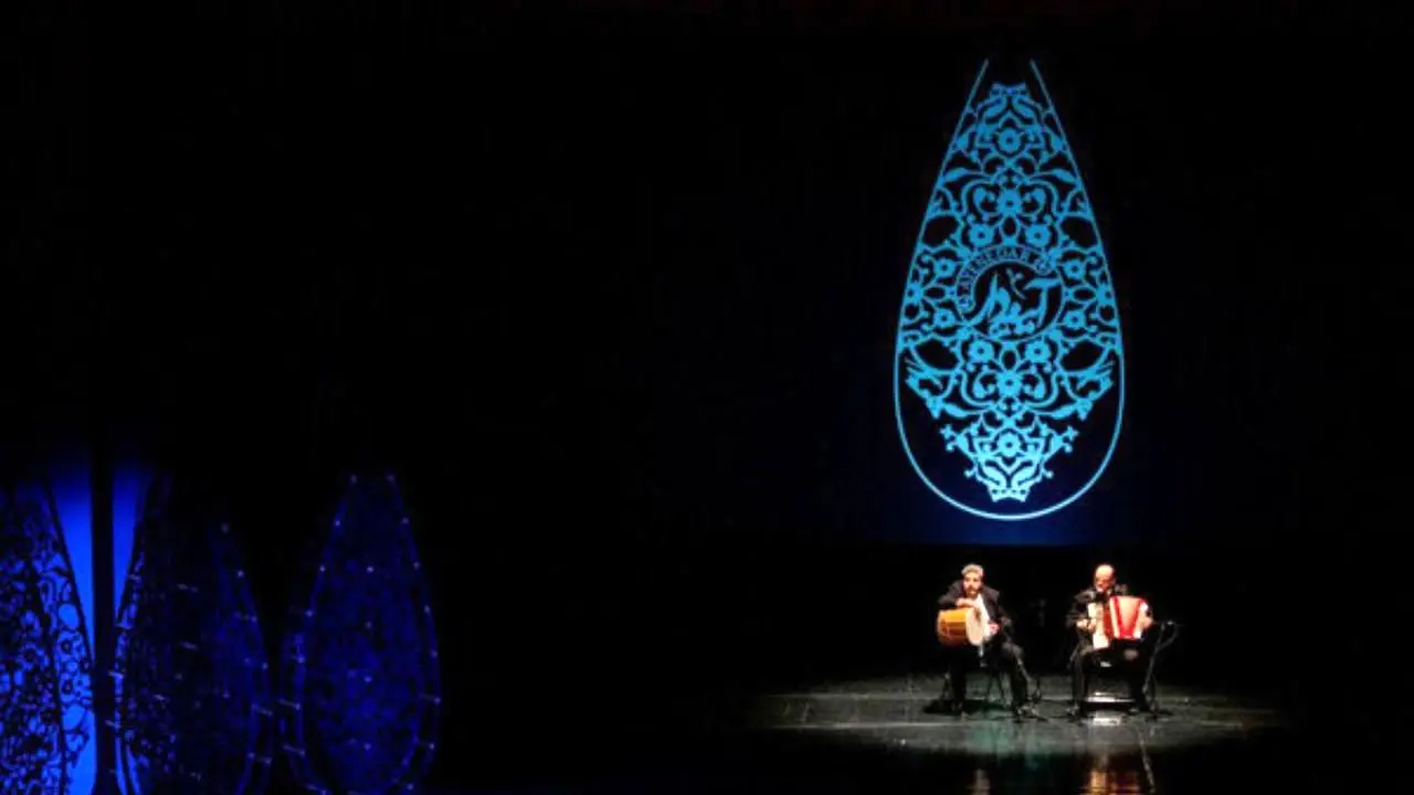 فستیوال موسیقی نواحی «آینه‌دار» در تالار وحدت برگزار شد/ قدردانی از ستاره‌های ملی
