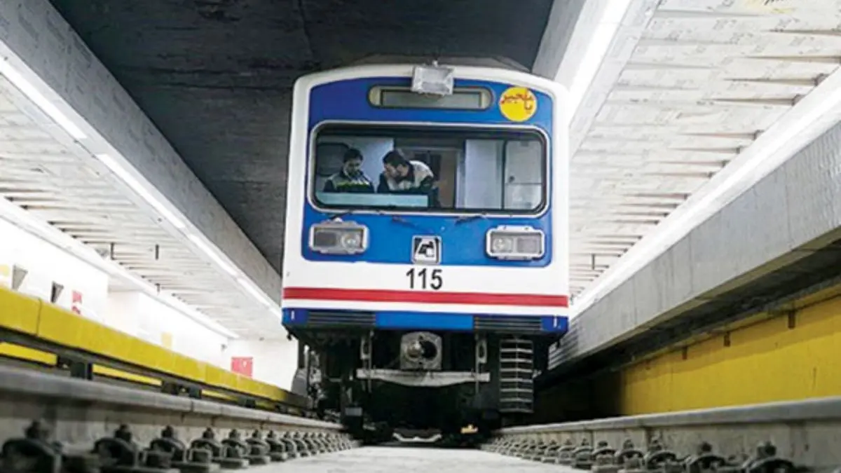 مصوبه کارگروه کاهش آلودگی هوا مبنی بر نیم بها شدن بلیت مترو در تمامی خطوط هفتگانه مترو اجرایی شد