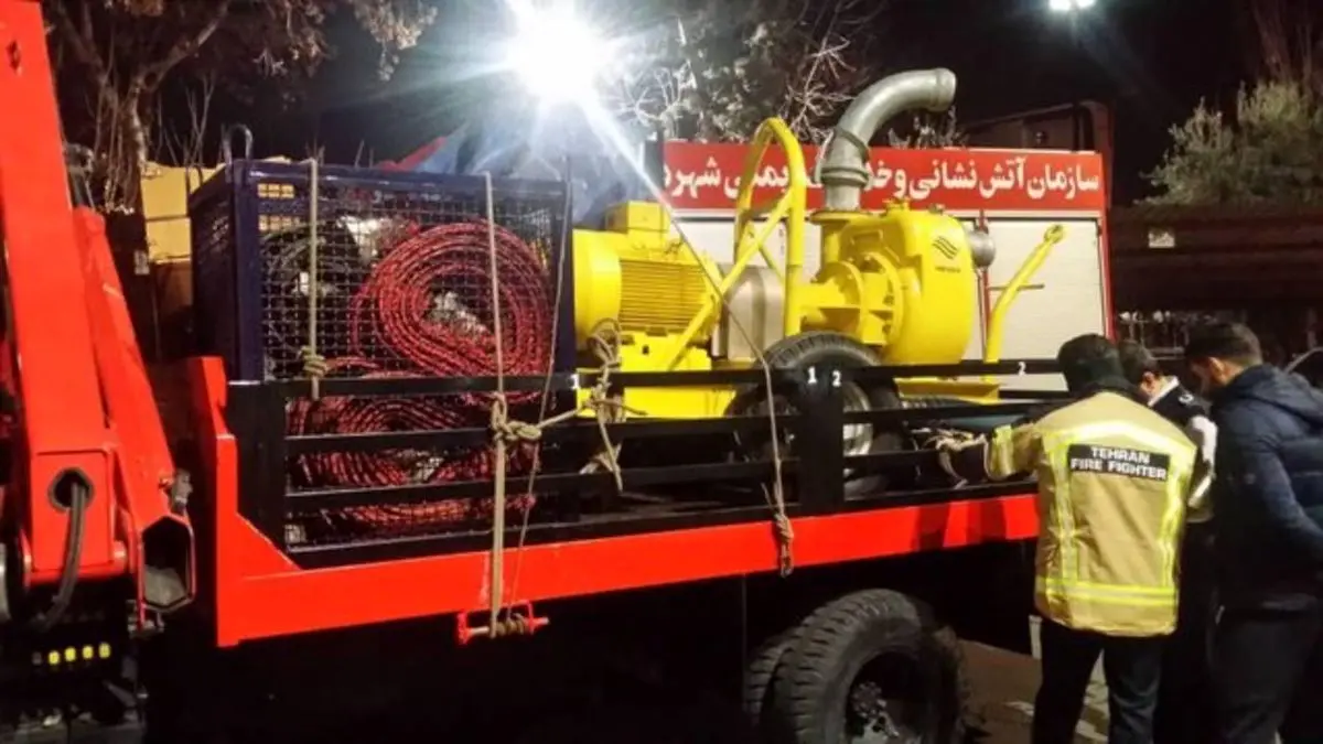 اعزام نیروهای امدادی آتش‌نشانی تهران به مناطق آب گرفته اهواز