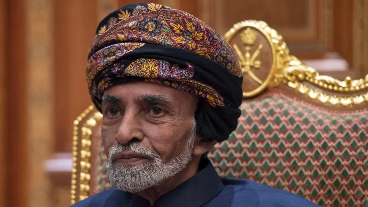 «سلطان قابوس» به عمان بازگشت