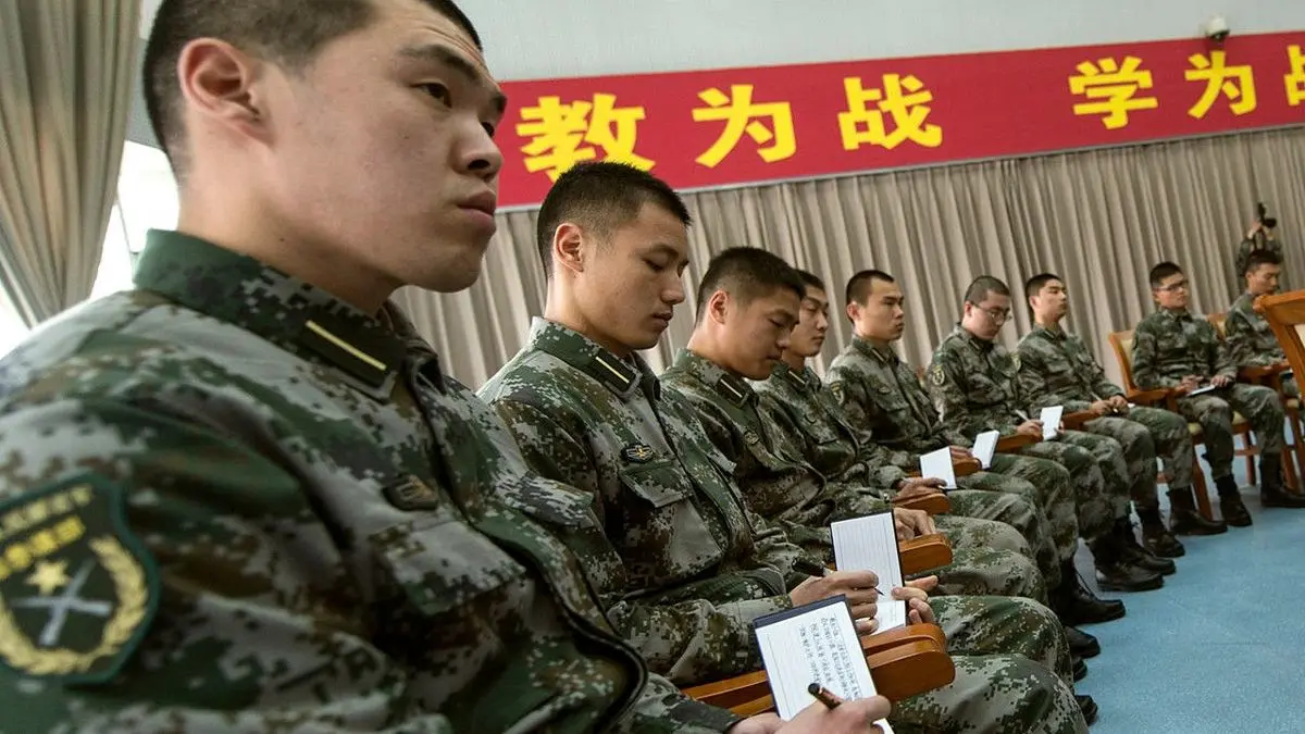 8 مجازات‌ عجیب و غریب چین برای استعفا از ارتش!
