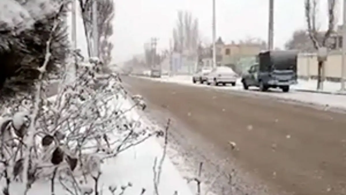 اولین برف زمستانه در زنجان +ویدئو
