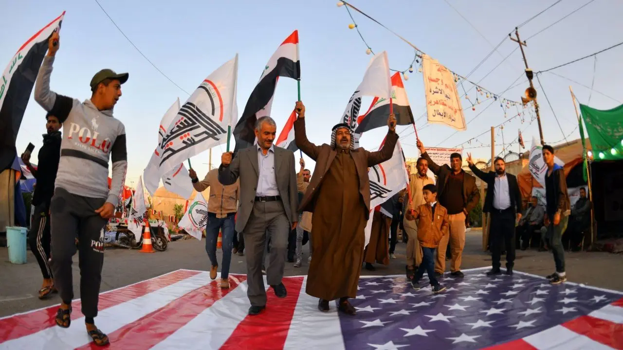 عزاداران عراقی وارد محوطه سفارت آمریکا در بغداد شدند + ویدئو و تصاویر