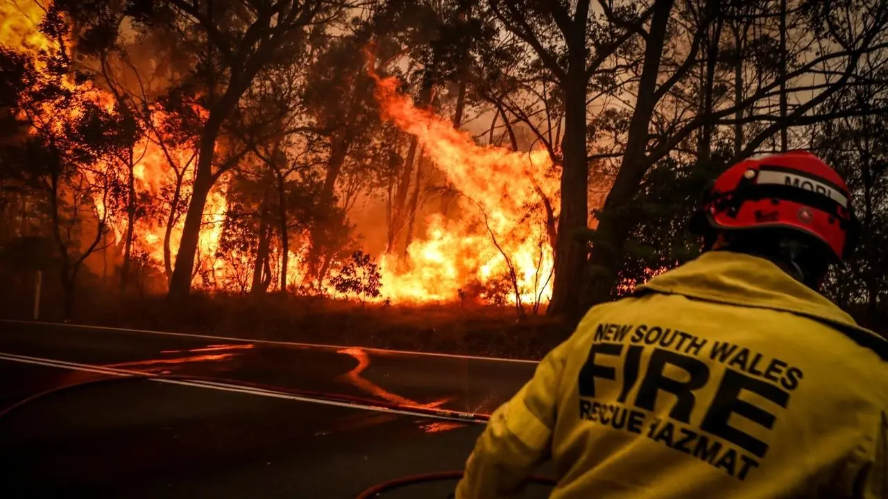 تعداد جان‌باختگان آتش‌سوزی استرالیا به 17 نفر افزایش یافت + تصاویر