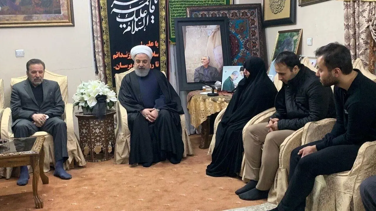 رئیس‌جمهوری در منزل سردار شهید سپهبد سلیمانی حضور یافت