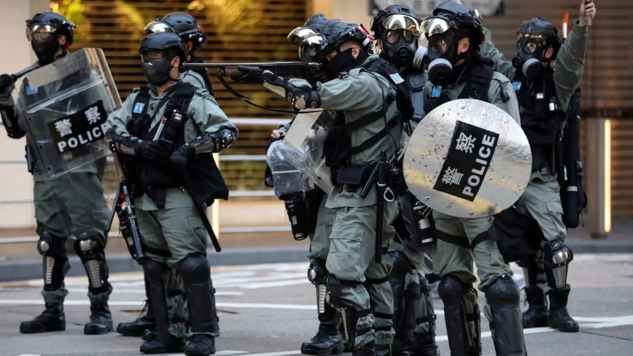 نیروهای پلیس هنگ‌کنگ برای برخورد با اعتراض‌ها چقدر اضافه حقوق گرفتند؟