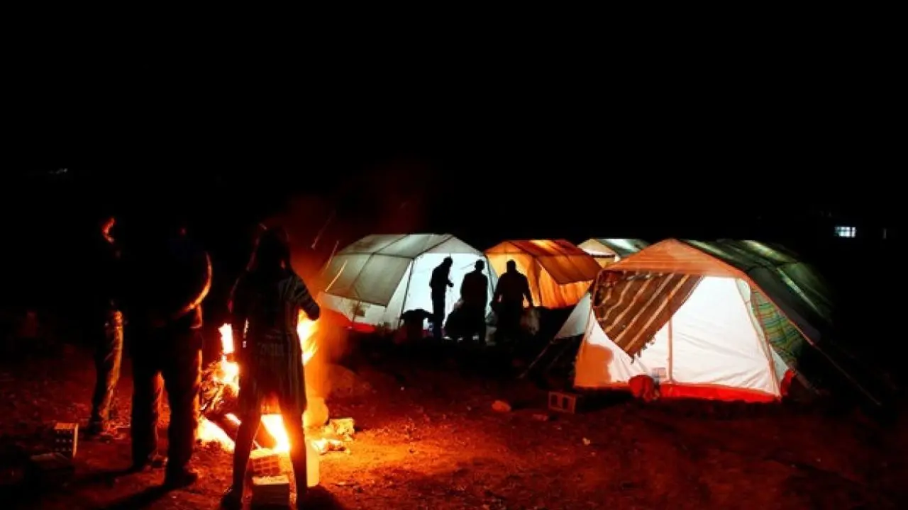 آیا زلزله‌زدگان آذربایجان‌شرقی در چادر زندگی می‌کنند؟ + ویدئو