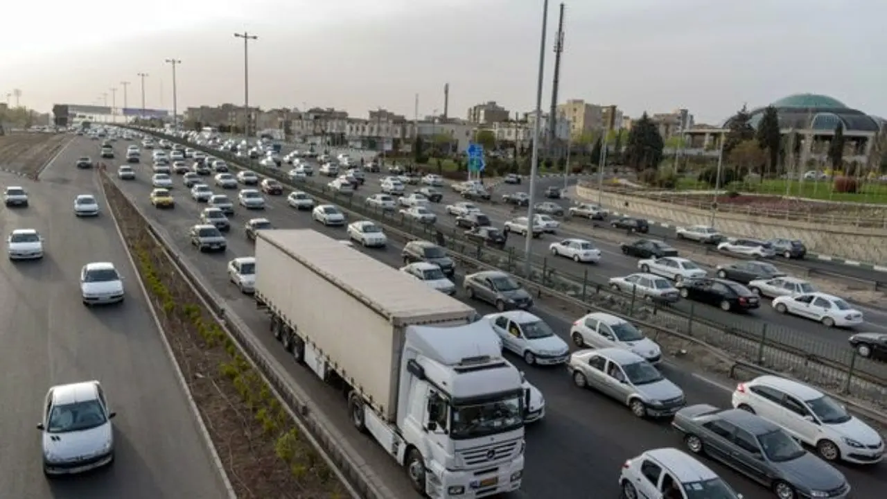 ترافیک نیمه‌سنگین در آزادراه تهران- کرج و کرج- قزوین