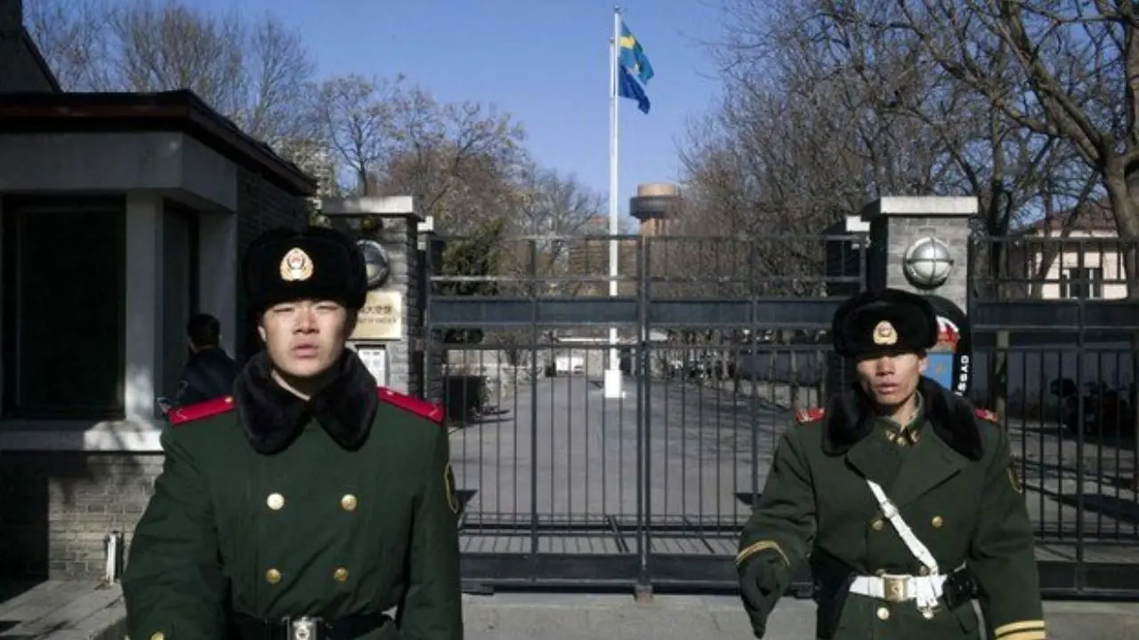 سوئد، سفیر چین را احضار کرد