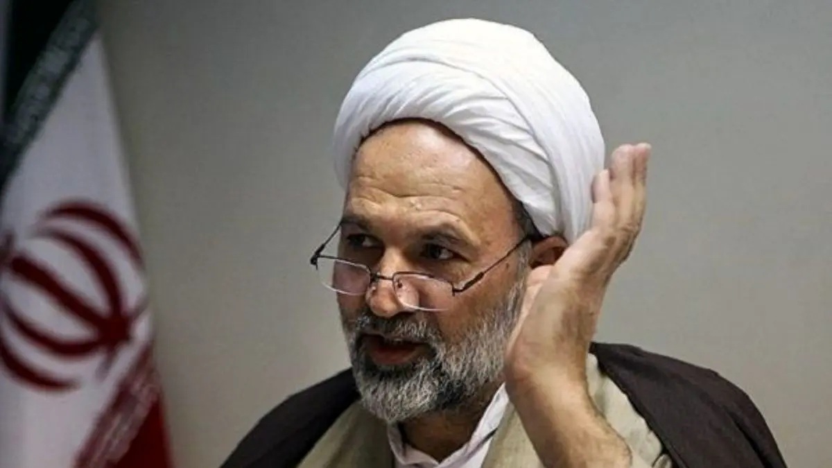غیبت لاریجانی در مجلس به نفع کلِ‌ جریان انقلاب است/ بدون لاریجانی، نماینده‌ها با آزادی و فراغ بال بیشتری فعالیت خواهند کرد/ جبهه پایداری موافق اتحاد است، اما به شرط انتخاب اصلح