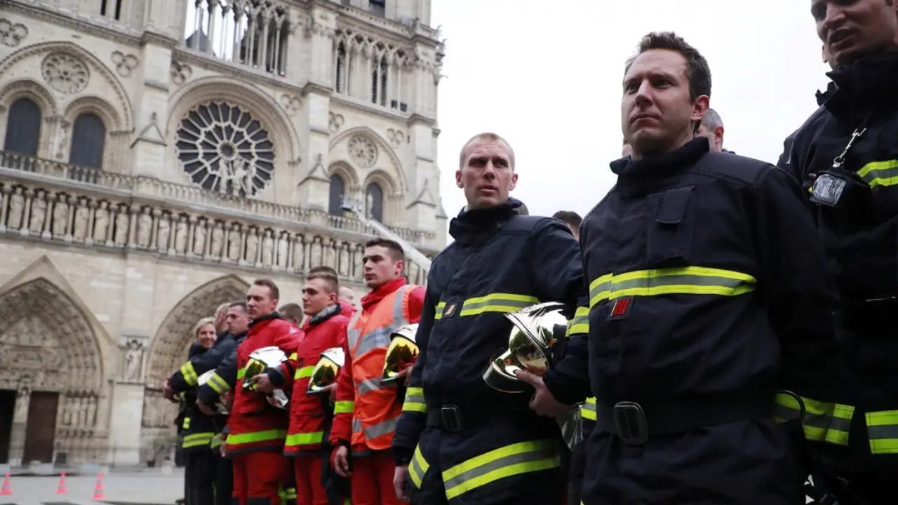 آتش‌نشانان فرانسوی نیز به جمع مخالفان دولت پیوستند + ویدئو