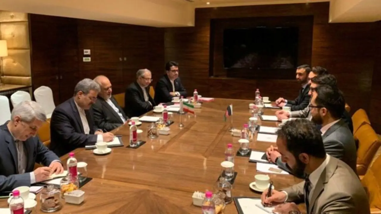 مشاور امنیت ملی افغانستان با «ظریف» در هند دیدار کرد