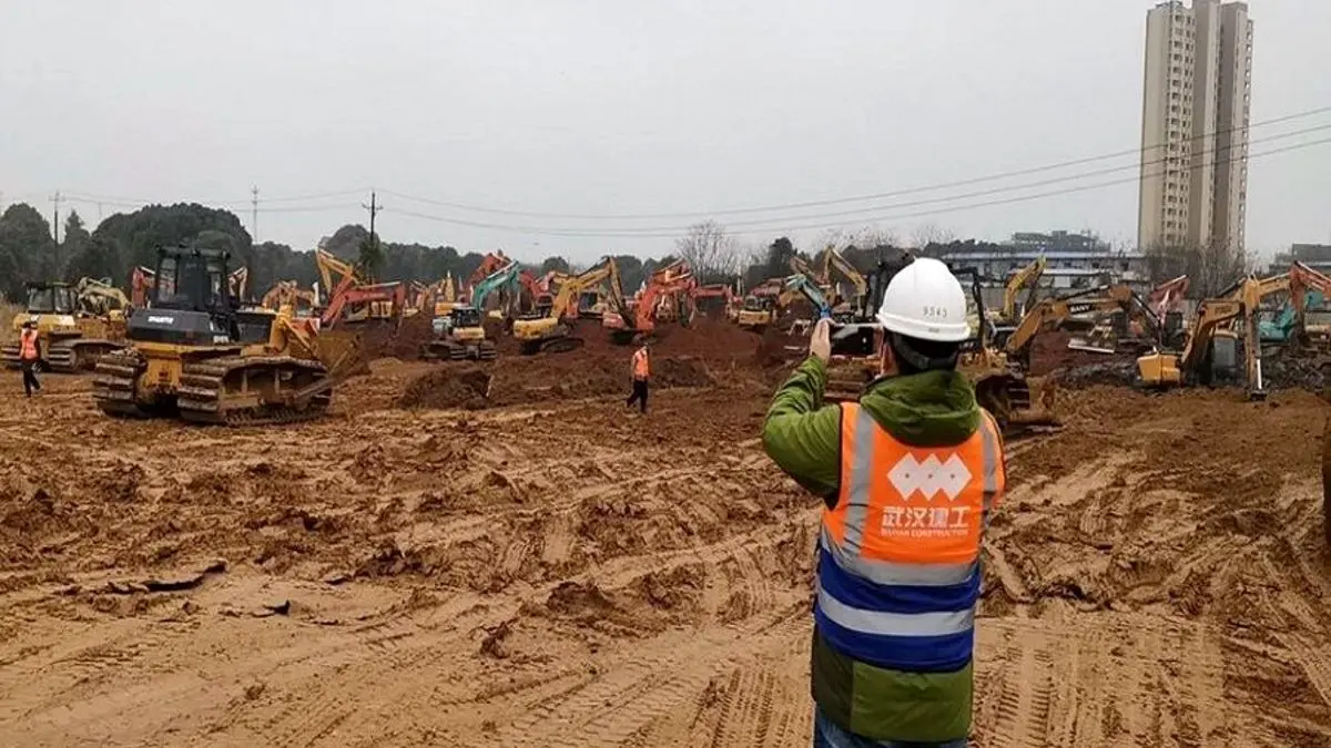 چینی‌ها 10 روزه بیمارستان 1000 تختخوابی می‌سازند + ویدئو