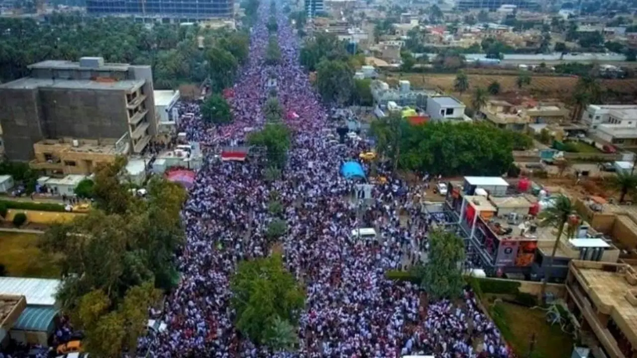 توئیت جدید سایت رهبر انقلاب درباره راهپیمایی ضدآمریکایی مردم عراق