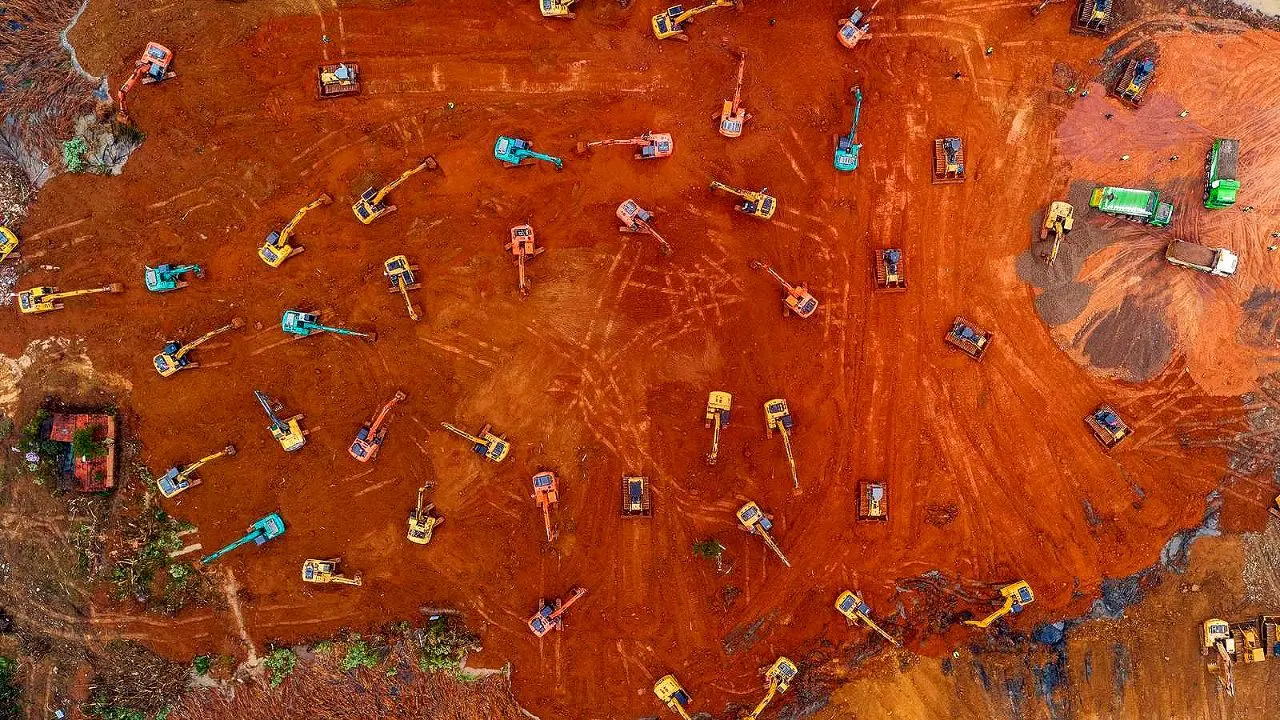 ساخت بیمارستان هزار تختخوابی در «ووهان» طی 10 روز + تصاویر