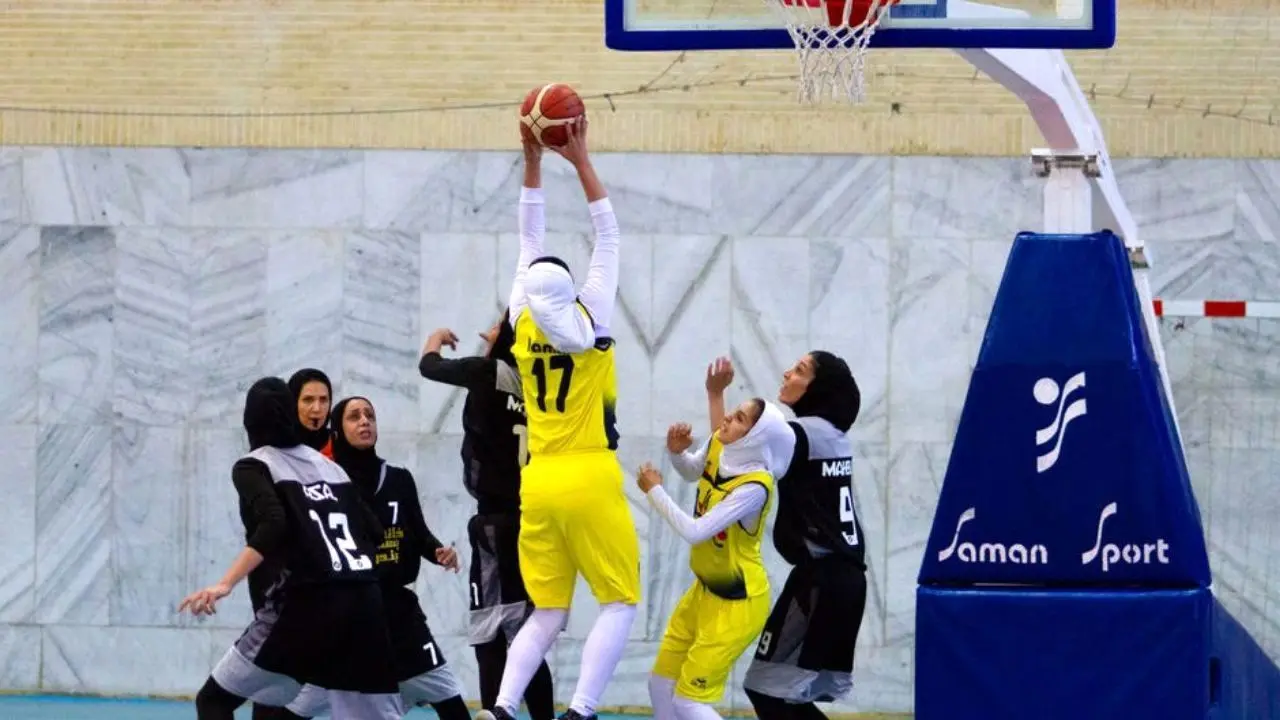 گرگان و گروه بهمن به فینال بسکتبال زنان نزدیک شدند