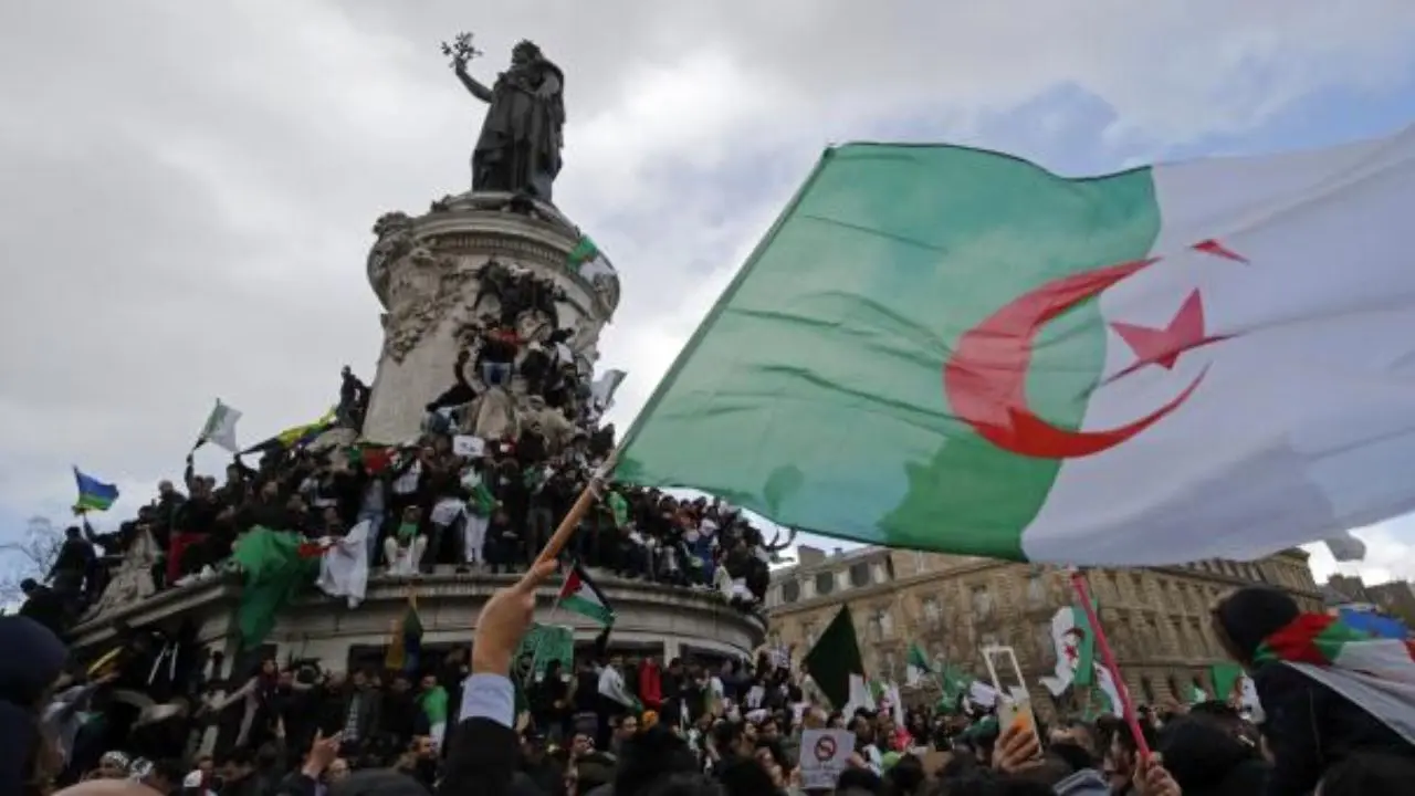 الجزایر حمله انتحاری به تظاهرکنندگان را خنثی کرد