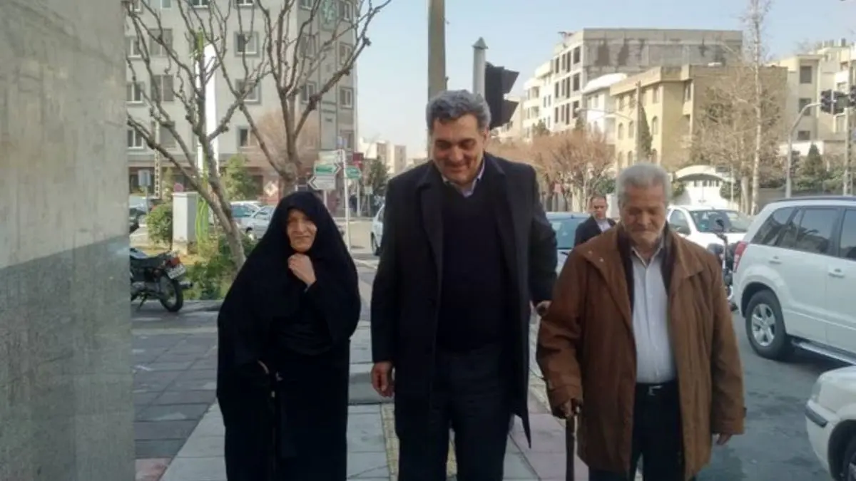 حضور شهردار تهران در انتخابات/ رای دادن بهتر از رای ندادن است