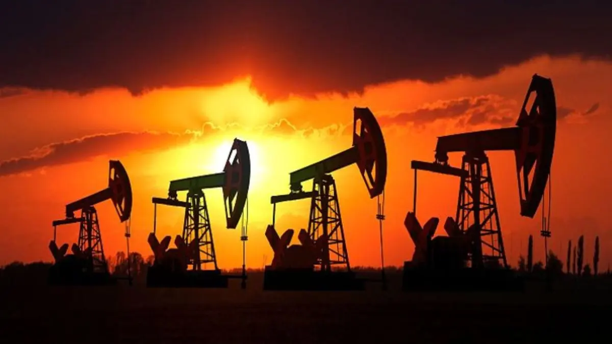 سقوط 2 درصدی قیمت نفت با وضعیت نامشخص جدید شیوع کرونا