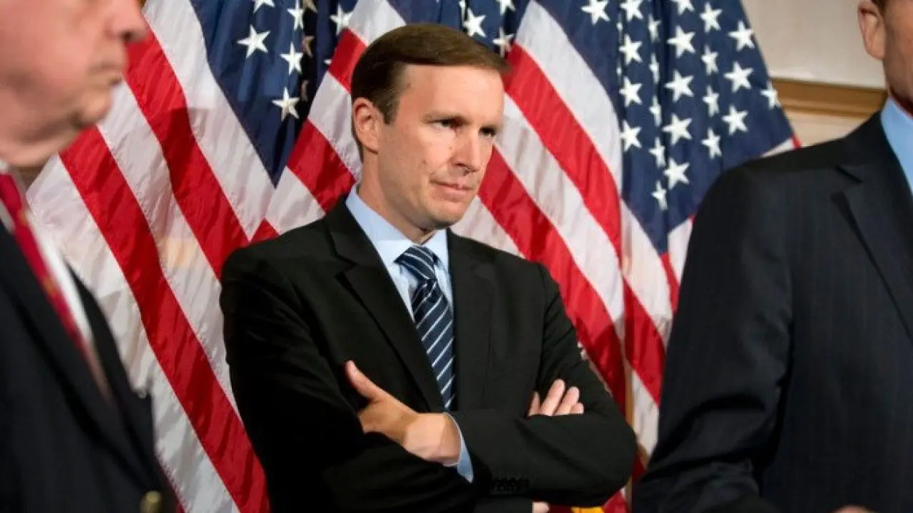 پایگاه آمریکایی مدعی دیدار محرمانه «ظریف» با سناتور آمریکایی در مونیخ شد