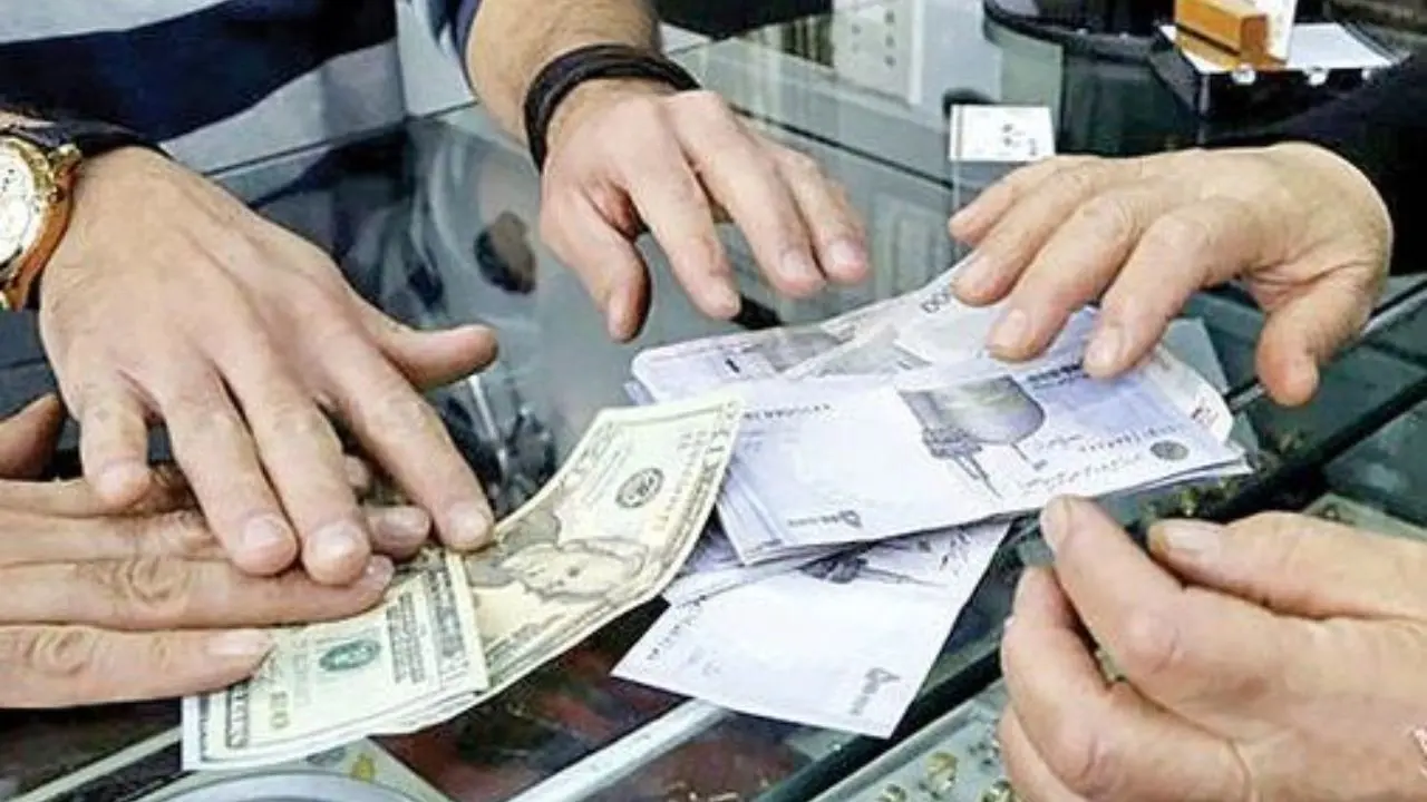 نرخ خرید و فروش دلار در صرافی بانک‌ها اعلام شد