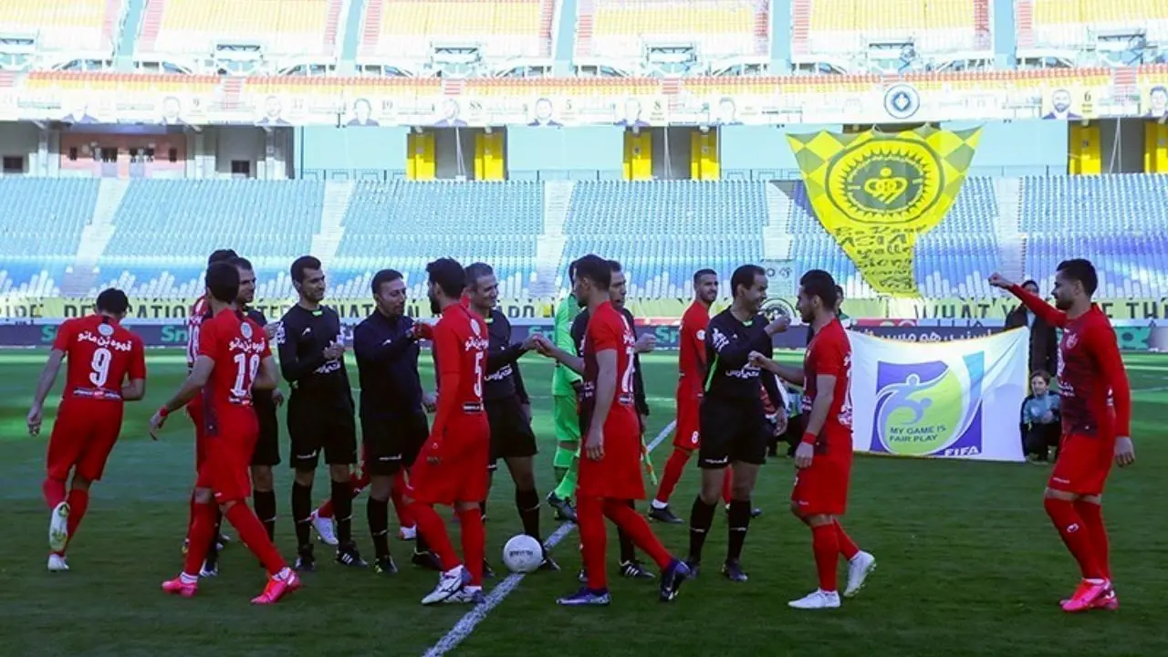 اعتراض فوتبالی‌ها به برگزاری لیگ برتر؛ مسابقات را متوقف کنید