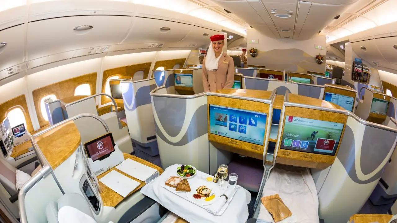 هواپیمایی امارات: کارمندان به مرخصی اجباری بروند