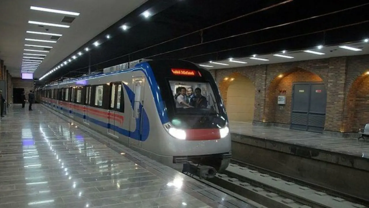 مسافران مترو در پی شیوع کرونا 60 درصد کاهش یافتند