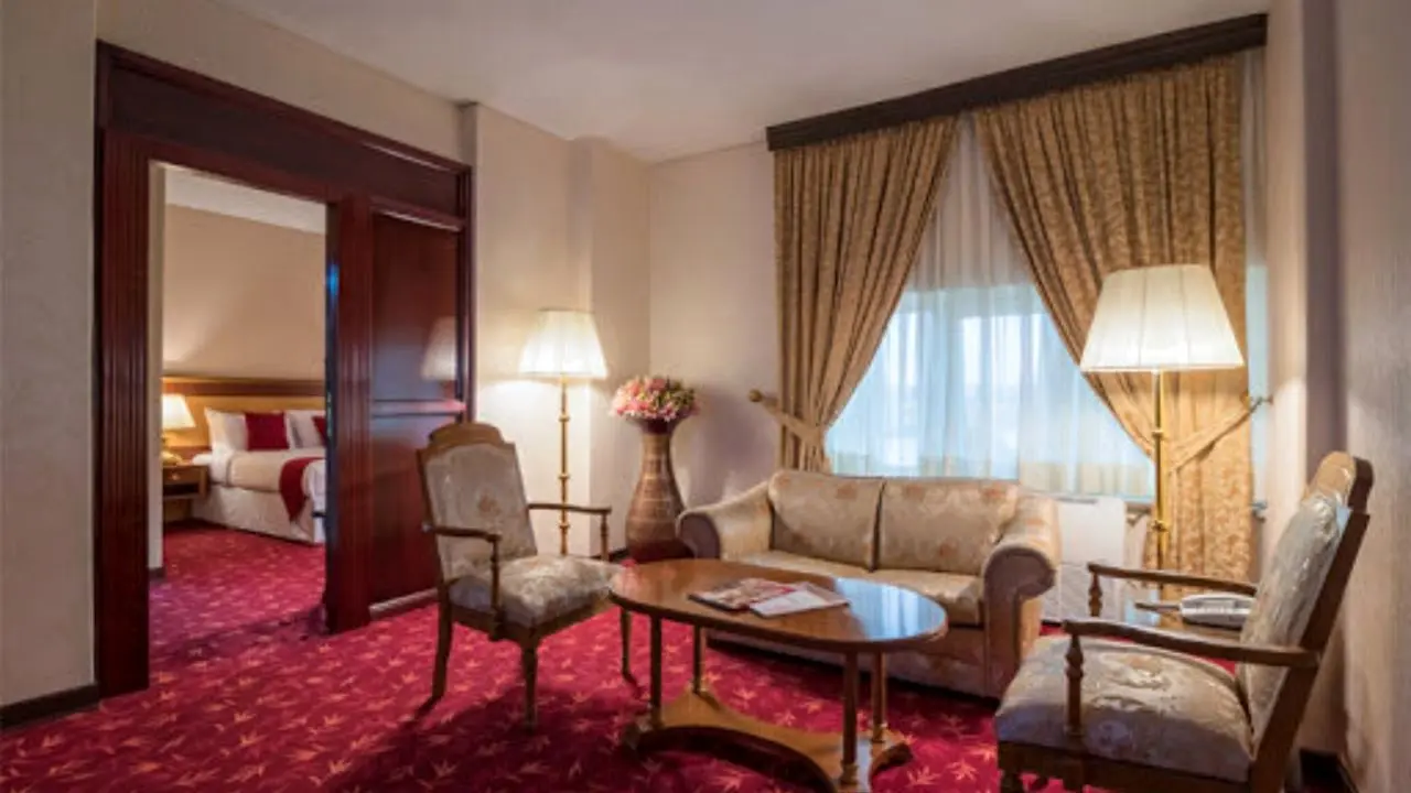 لغو 80 درصدی رزرو هتل‌ها در مشهد