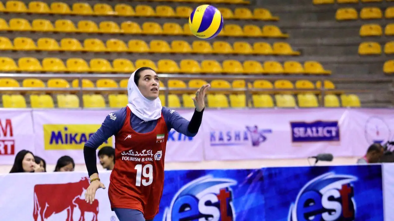 والیبال زنان ایران در بخش پایه مشکل دارد/ فعلا در ترکیه می‌مانم