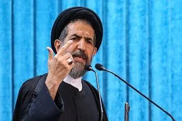 هشدارهای انتخاباتی امام جمعه تهران؛ سیاست زدگی منفی و افراطی و قبیله‌گرایی از عوامل کلیدی ناکارآمدی نظام اداری و بی‌ثباتی مدیریت است