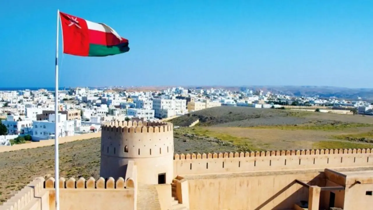 نماز جمعه و مناسبت‌های اجتماعی در عمان تعطیل شد