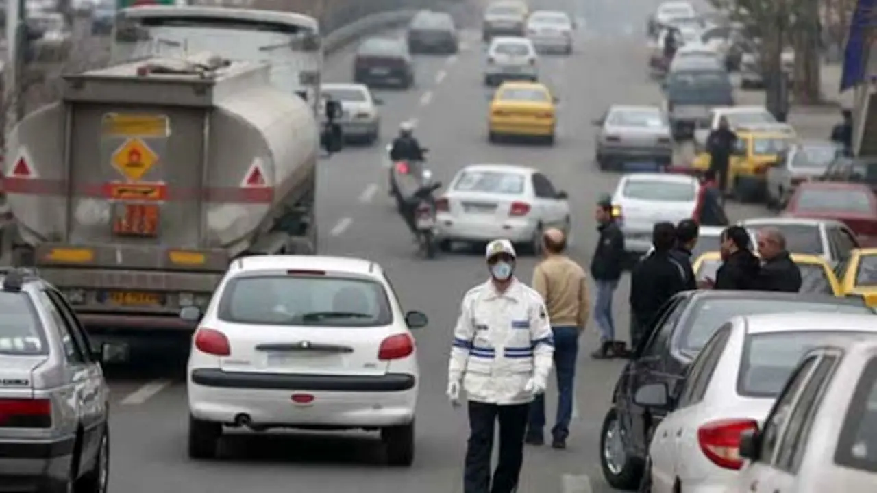 تردد خودروها در تهران با شیوع کرونا 50 درصد کاهش یافت