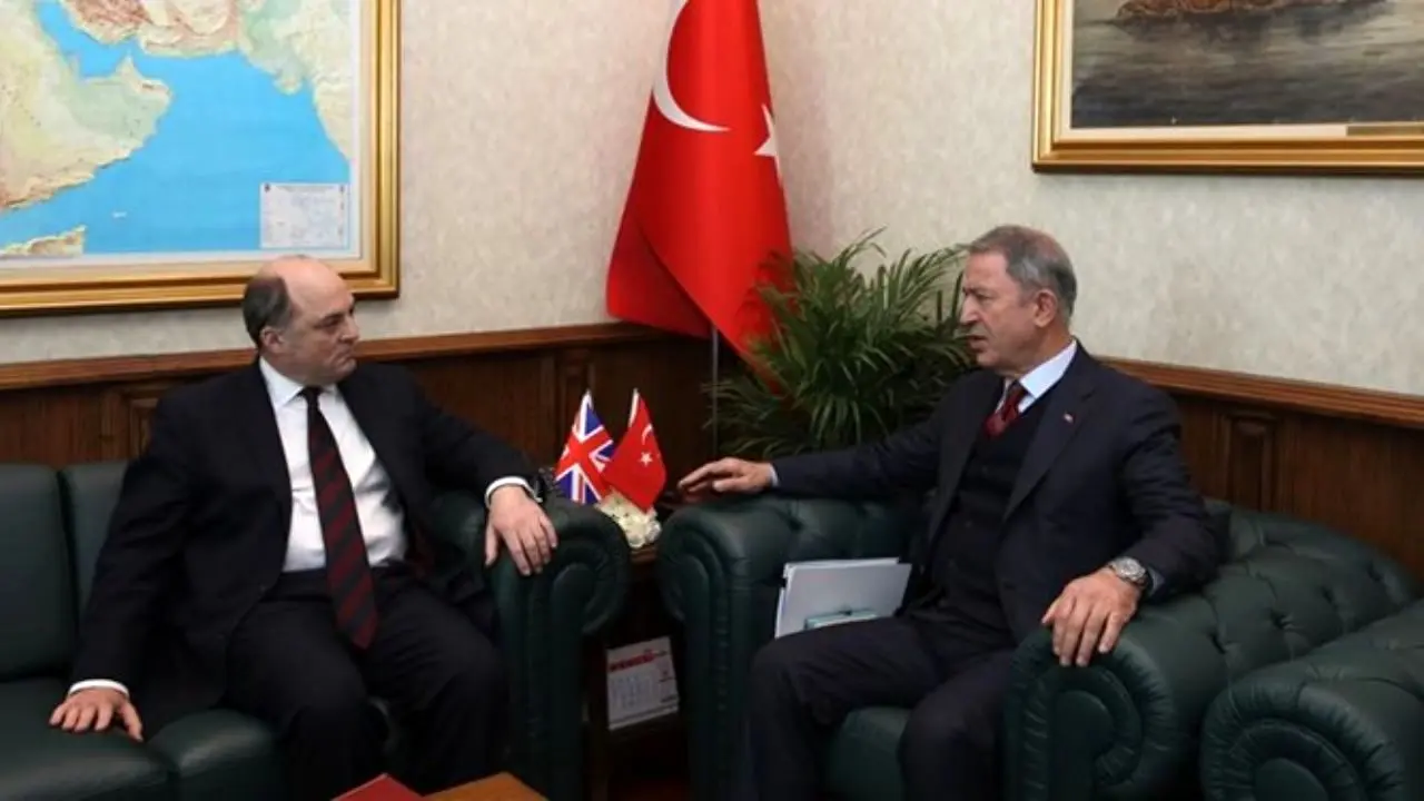 وزرای دفاع ترکیه و انگلیس درباره ادلب دیدار کردند