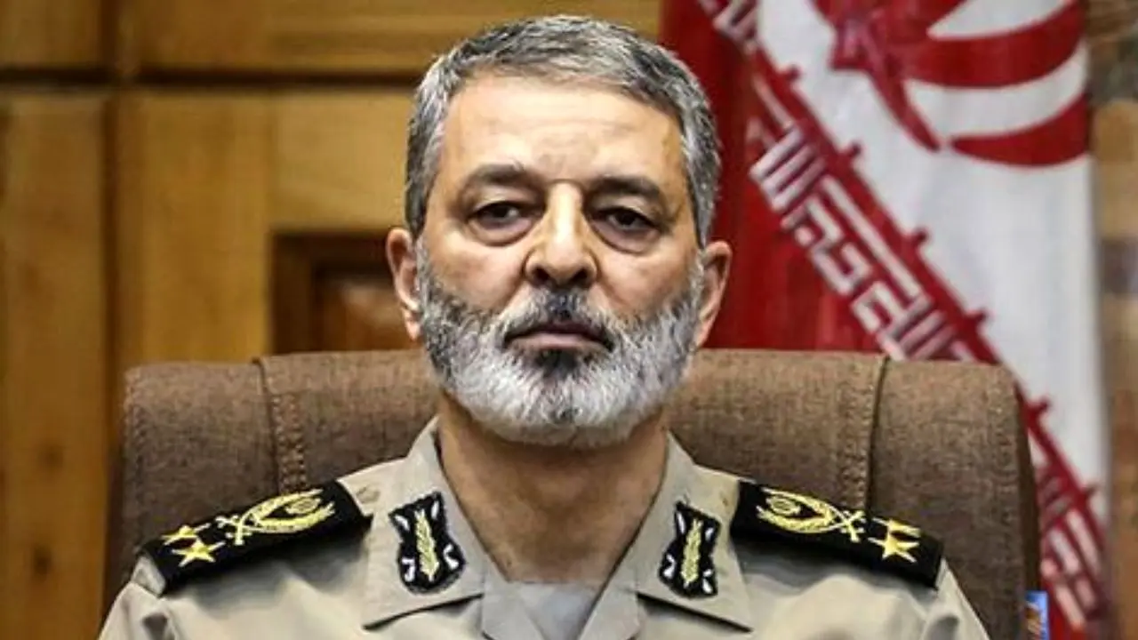 فرمانده کل ارتش از جهادگران خط مقدم سلامت قدردانی کرد
