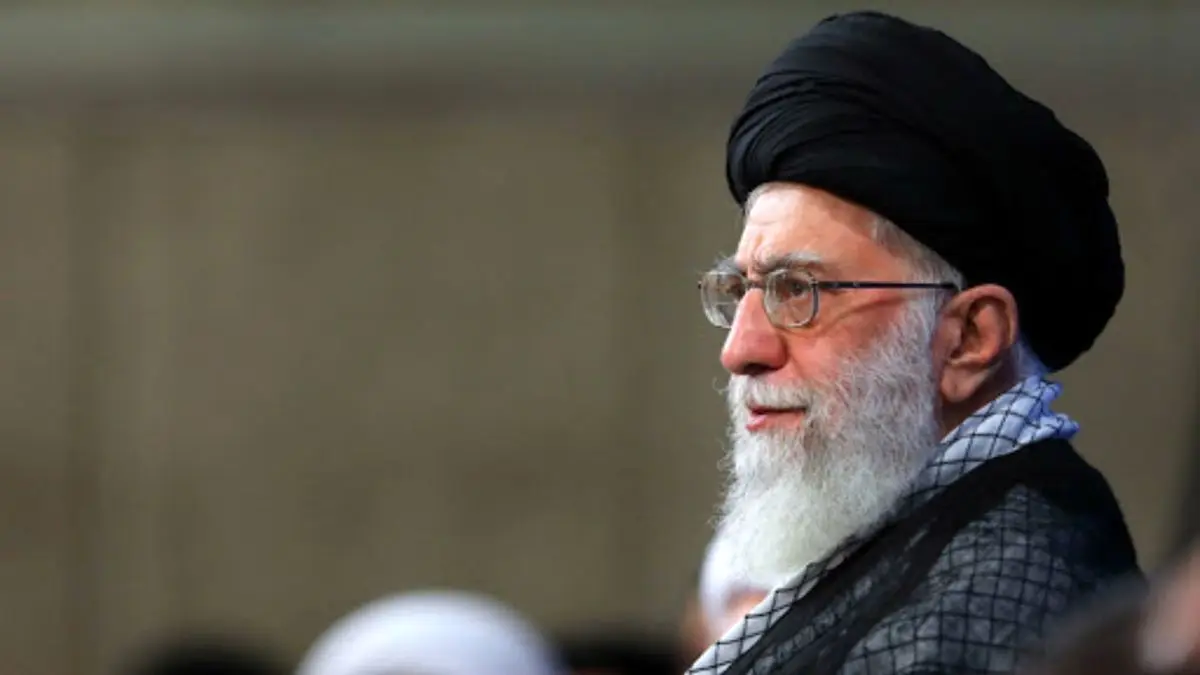 رهبر انقلاب به صورت زنده با ملت ایران سخن می‌گویند