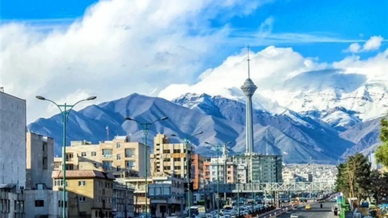 هوای تهران در 12 فروردین ماه پاک است